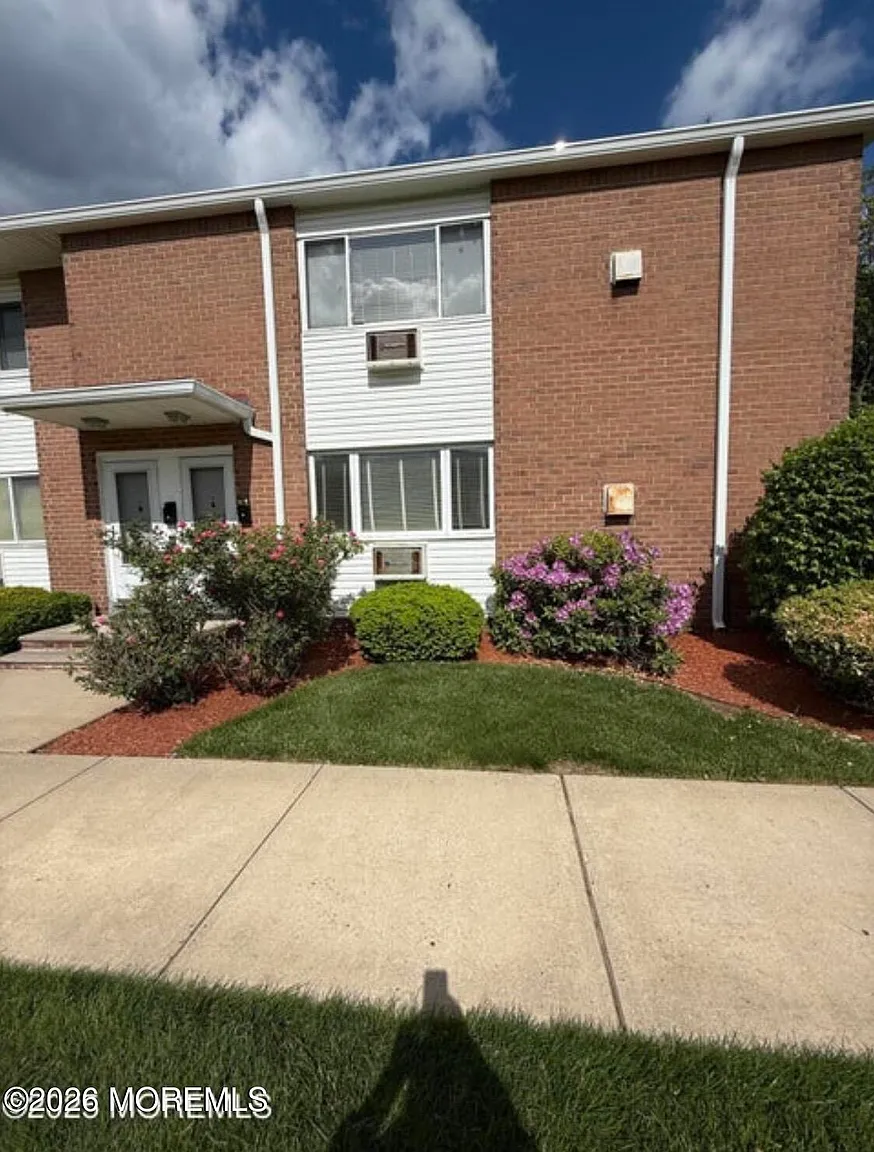 35 Sternberger Ave APT B photo 1