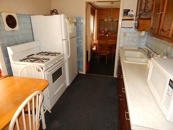 5th image of 2639 Silver Creek Dr