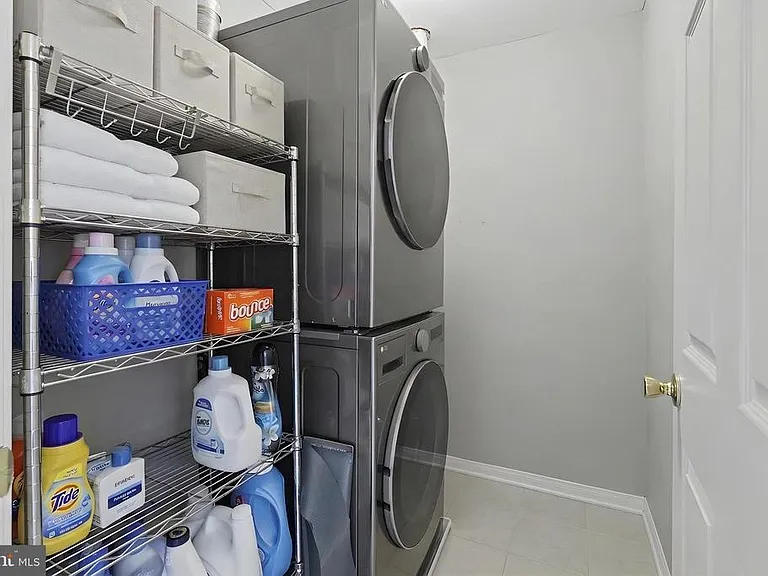 16 Shelley Cir — Photo 38
