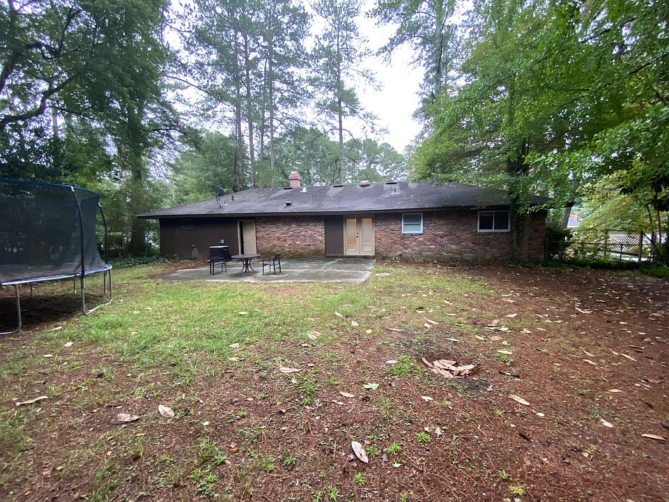 2nd image of 2559 Princess Ln SE