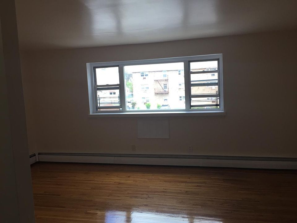 2nd image of 266 S Fulton Ave APT 20B