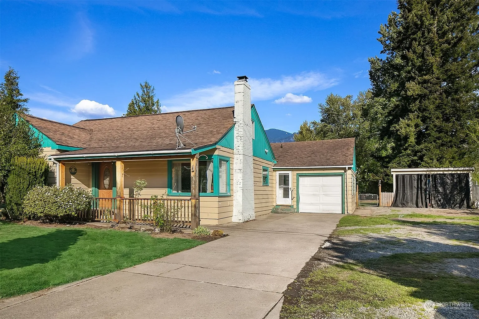 8578 Meadowbrook Way SE photo 1