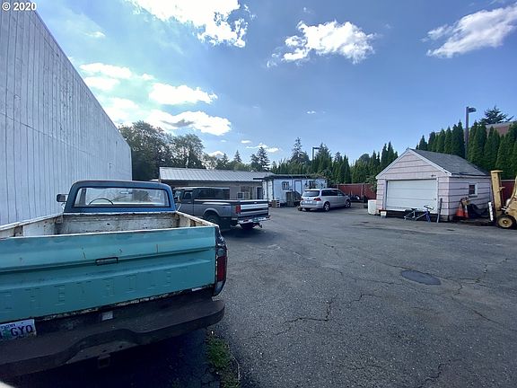 3rd image of 12990 SW Pacific Hwy