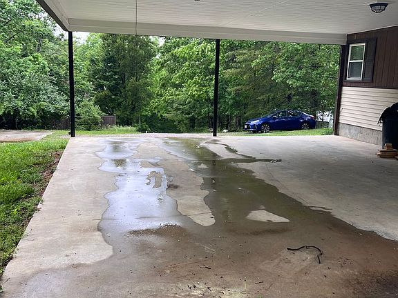 4th image of 1499 Merrimac Rd