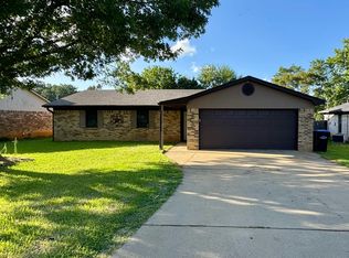 1203 Ravencrest Dr, Longview, TX 75605