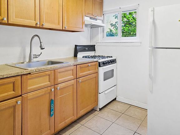 3rd image of 21-73 24th St #1