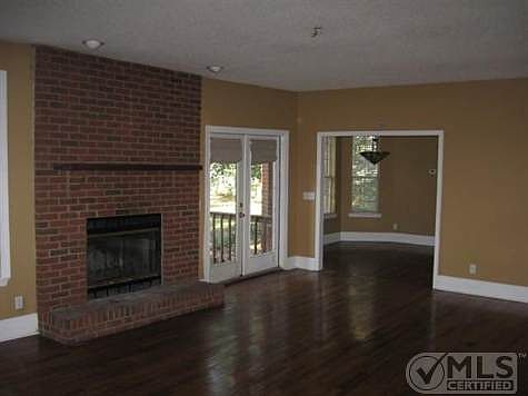 3rd image of 455 Frances Dr