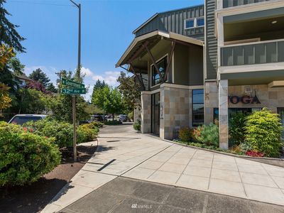 3150 W Government Way #405, Seattle, WA, 98199