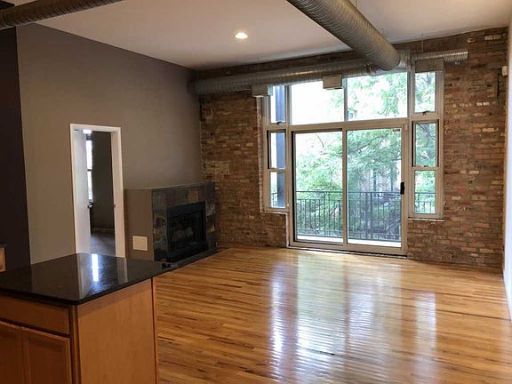 4th image of 1844 S Michigan Ave Unit 207