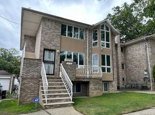 15-55 200th St FLOOR 2, Bayside, NY 11360