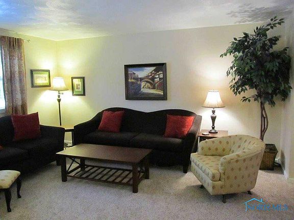 2nd image of 6129 W Pembridge Dr