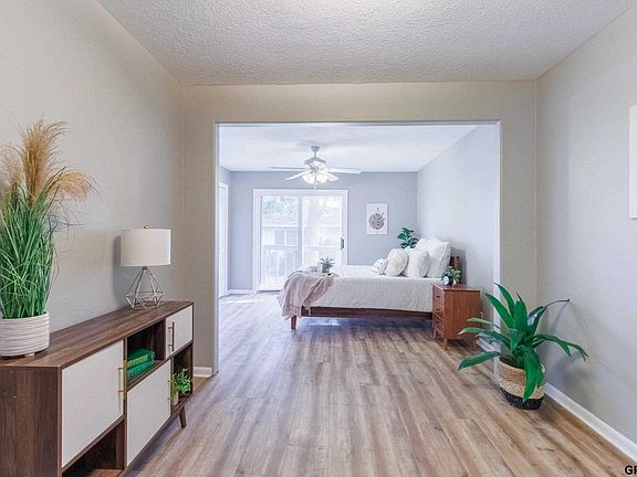 2nd image of 1401 W Park Ave