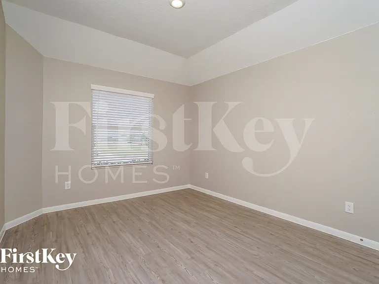 1224 Treehouse Ln — Photo 14