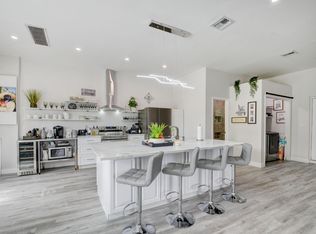 6620 Hillside Ln, Lake Worth, FL 33462