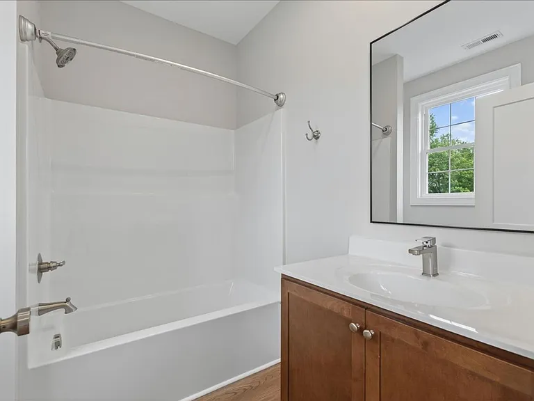 150 Carolina St — Photo 21