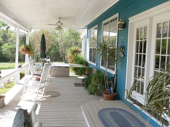 5th image of 4410 W Beach Dr