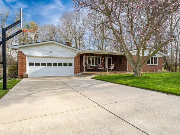 1 Paradise Ln, Greencastle, IN 46135