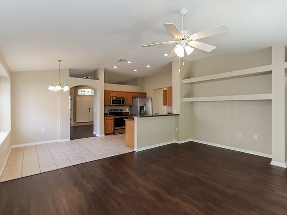 3rd image of 15504 Martinmeadow Dr