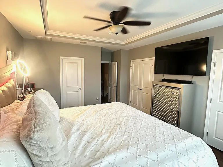 5504 Glover Park Dr — Photo 16