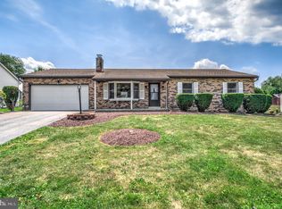 2452 Douglas Dr, Lancaster, PA 17602