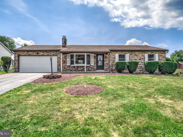 2452 Douglas Dr, Lancaster, PA 17602