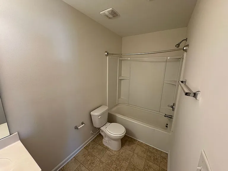 4820 Lynn Lee Cir — Photo 11