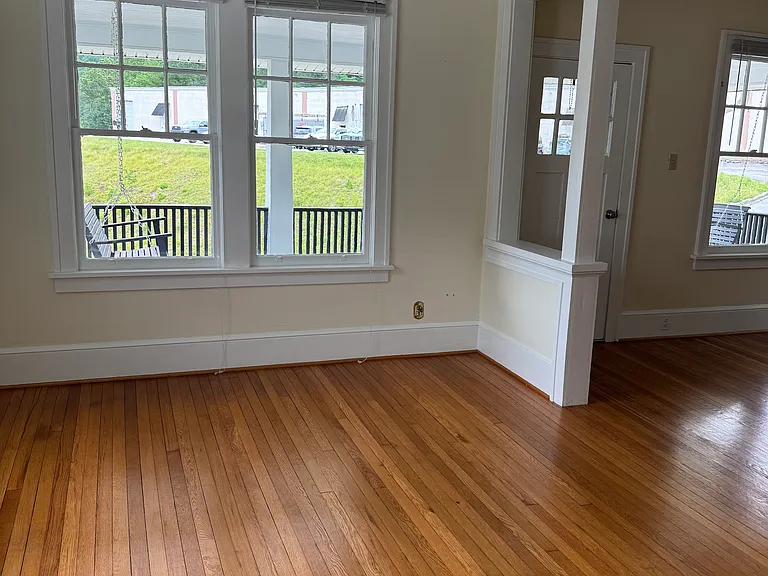 400 Stone Ridge Blvd — Photo 1