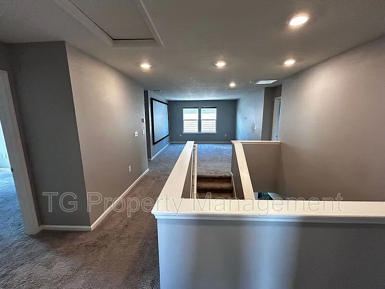 11646 Pacific Dogwood Ct — Photo 17