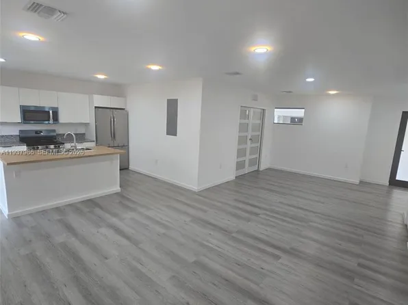 568 NW 7th St #0, Homestead, FL 33034