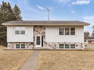 916 12th St, Cloquet, MN 55720