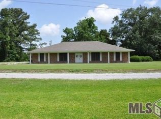 10478 George Lambert Rd, Saint Amant, LA 70774