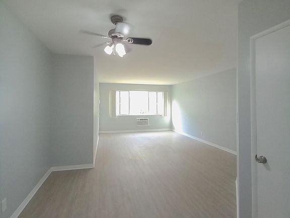 4th image of 308 N Rossmore Ave APT 9