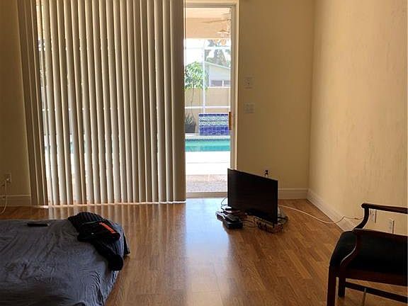 5th image of 746 101st Ave N