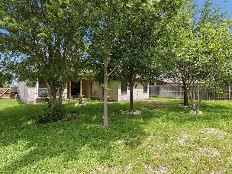 144 Roucourt Loop — Photo 26