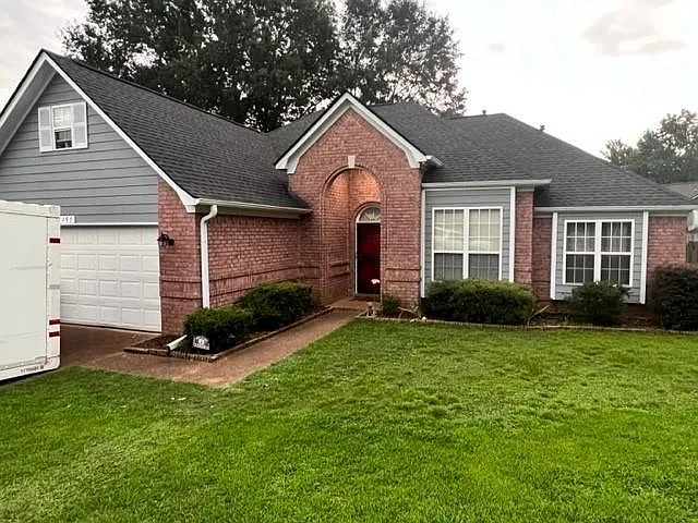 3 bed, 2.0 bath, 1710 sqft, $2,500 — Photo 1
