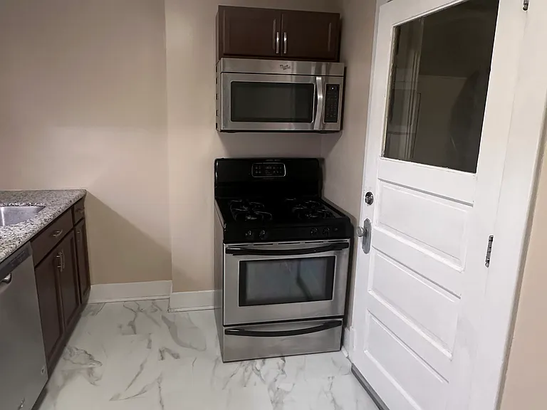 708 Mifflin Ave #3 — Photo 3