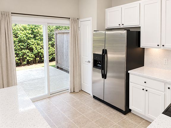 5th image of 8712 Redcrest Pl