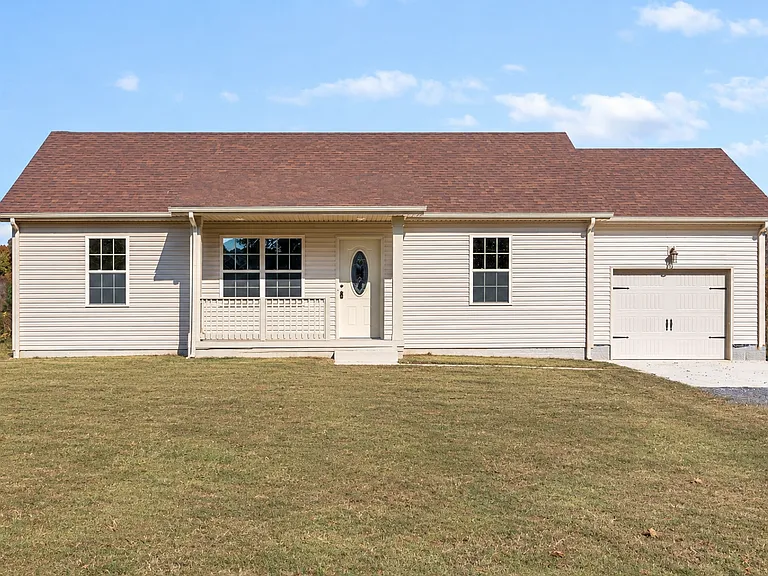829 Southside Rd — Photo 1