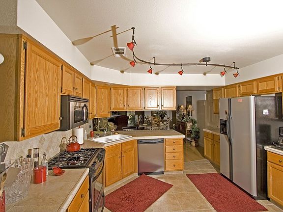 Kitchen all new appliance,New tile flooring & counter tops