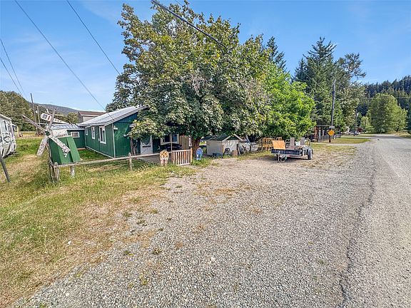 2nd image of 387 Parrish Ave