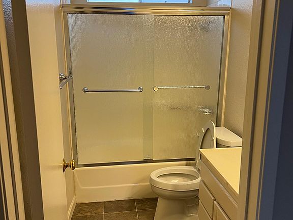 4th image of 461 E Providencia Ave APT C