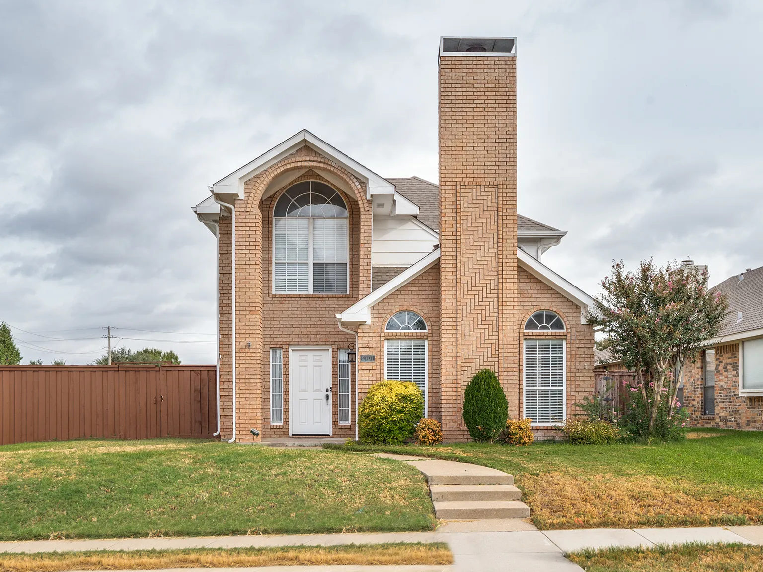 3 bed, 1808 sqft, $2,700 — Photo 1