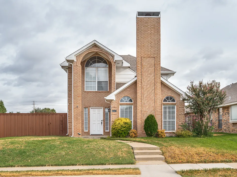 2101 Falcon Ridge Dr