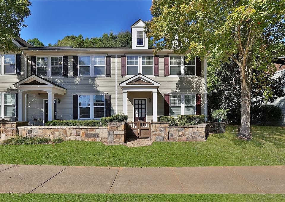 1st image of 211 River Green Ave