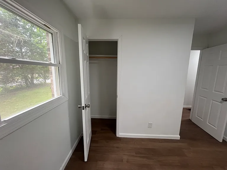 2541 Rockwood Park Rd — Photo 9