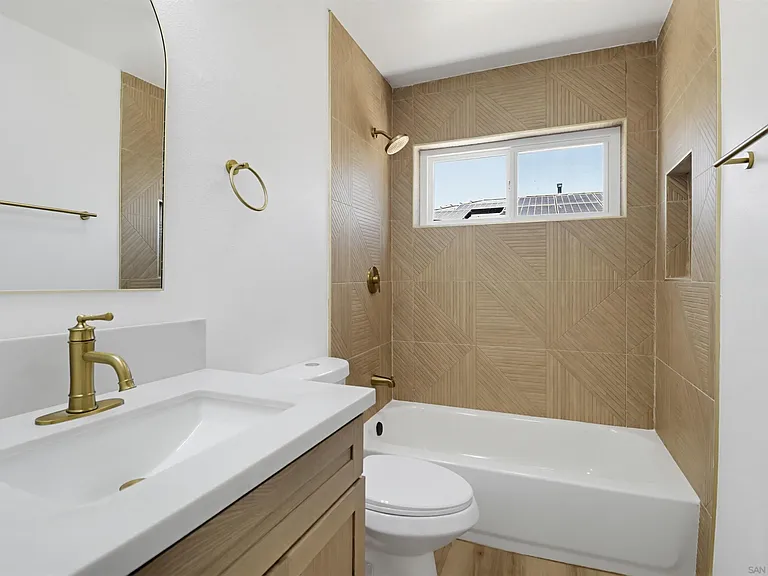 1038 Oaklawn Ave — Photo 13