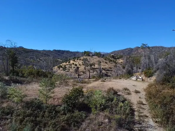 15552 Gamblers Gulch Rd, Redding, CA 96001