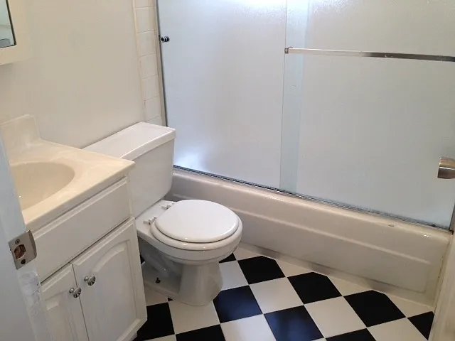 1410 Broadway — Photo 15