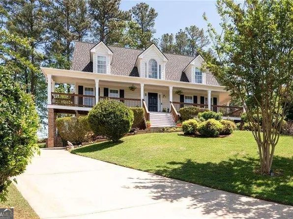 174 W Chestnut Way, Dallas, GA 30132