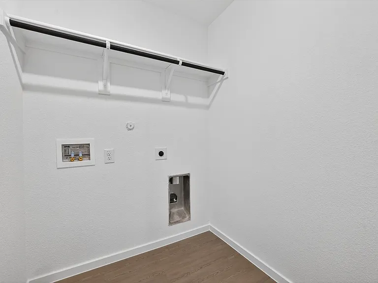 2051 Stable Ln — Photo 12